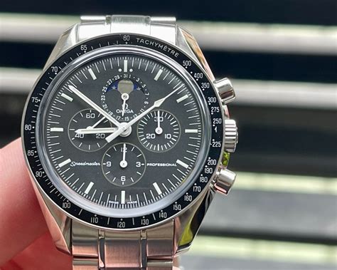 omega speedmaster carousell